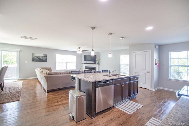 4128 Long Arrow St, Concord, NC 28025