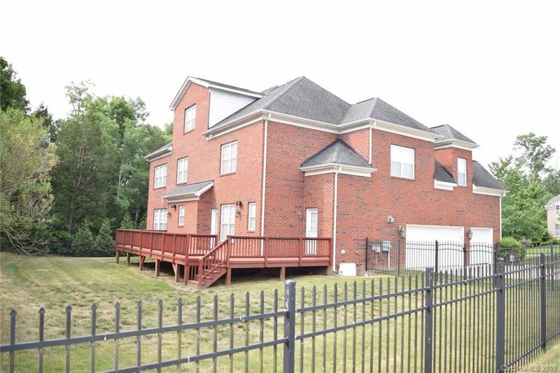 711 Desert Willow Ct NW, Concord, NC 28027