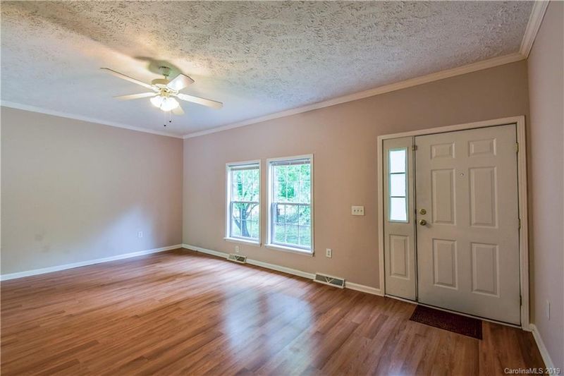 67 Wayne Ct, Concord, NC 28025