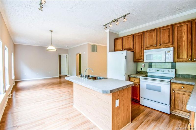 67 Wayne Ct, Concord, NC 28025