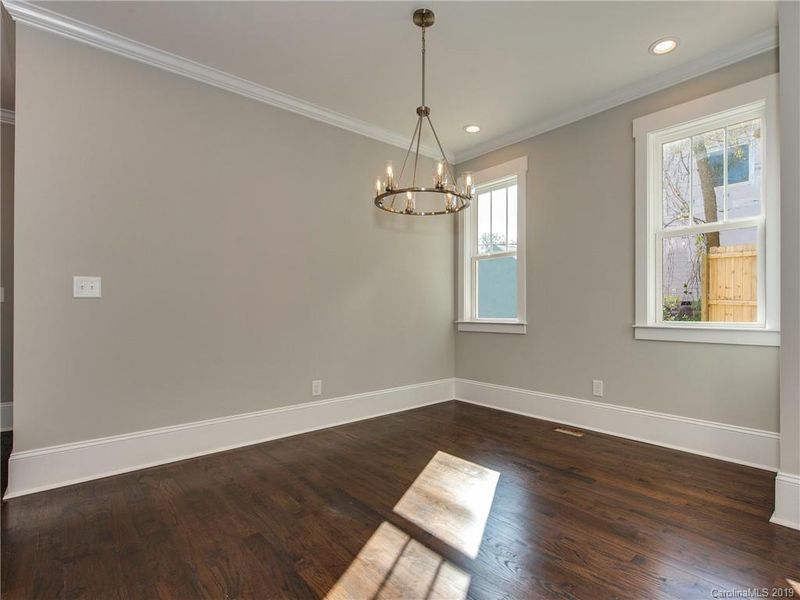 711 Seldon Dr, Charlotte, NC 28208