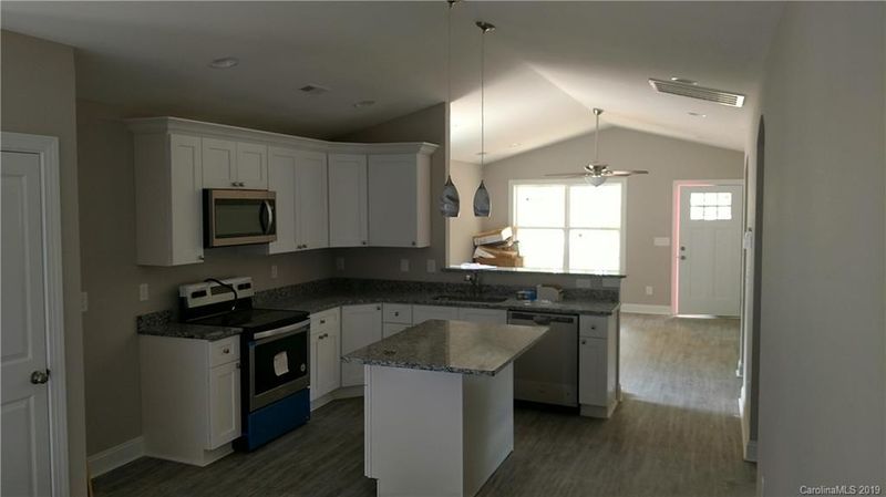 1514 Central Dr, Kannapolis, NC 28083