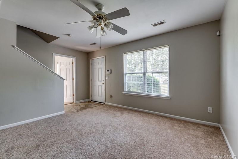 324 Sleepy Hollow Rd, Charlotte, NC 28217