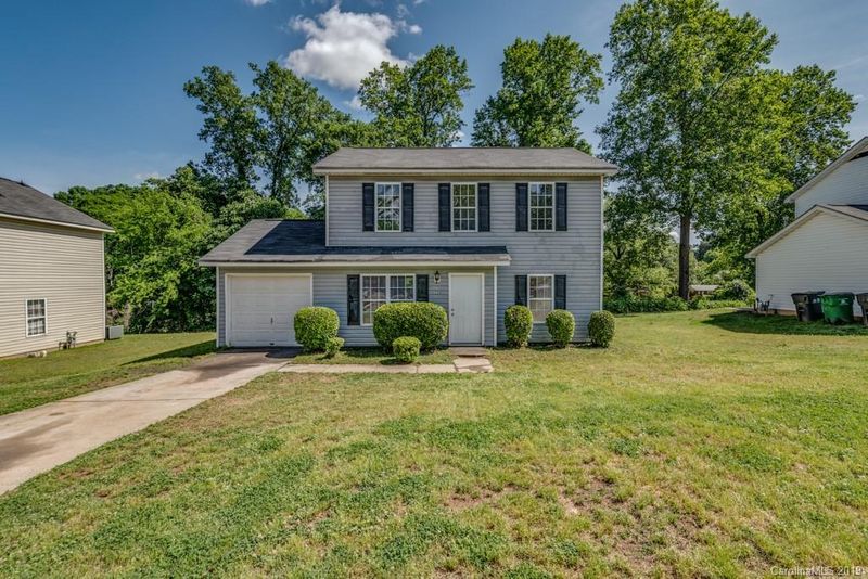 324 Sleepy Hollow Rd, Charlotte, NC 28217
