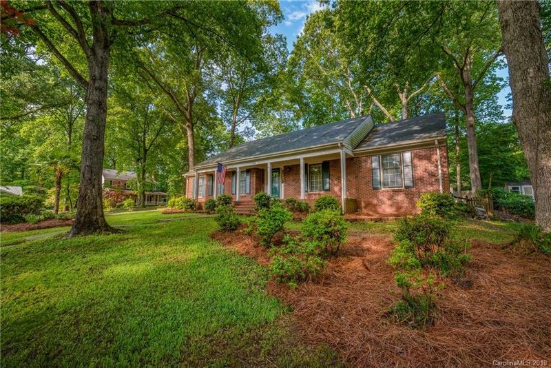 9426 Shadow Rock Ct, Charlotte, NC 28270