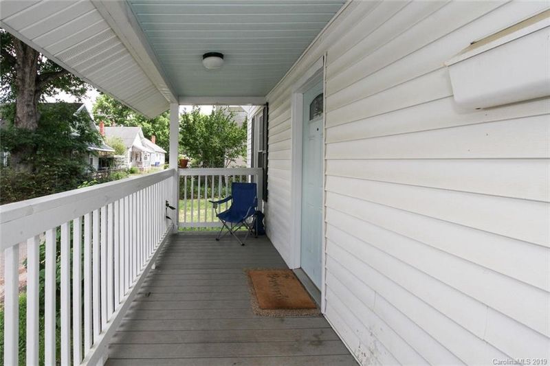 222 Gray Ave, Mooresville, NC 28115