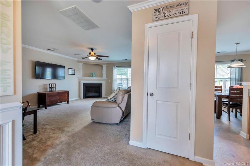 5027 Broad Leaf Ct, Dallas, NC 28034