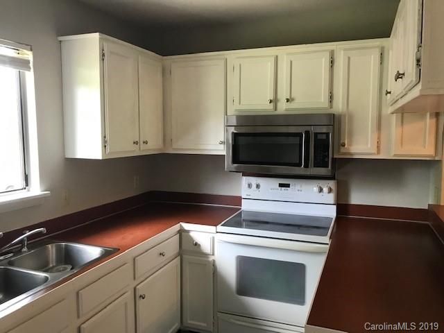 3708 Ashley Hall Dr, Charlotte, NC 28227