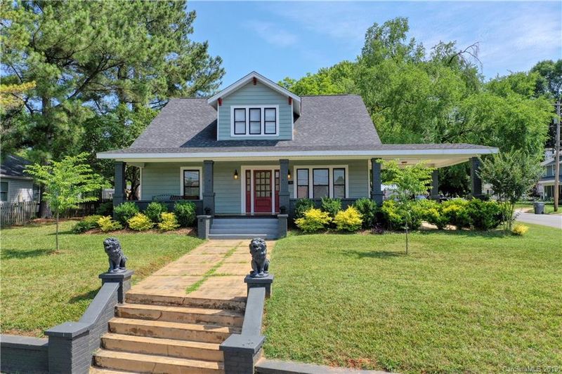 723 E Catawba St, Belmont, NC 28012