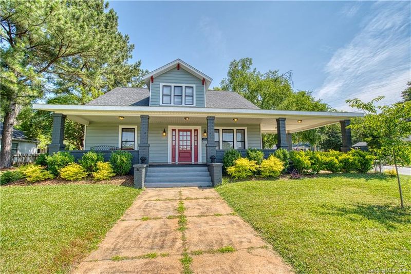 723 E Catawba St, Belmont, NC 28012