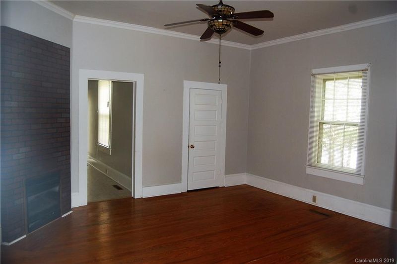 1015 Valley St, Kannapolis, NC 28081