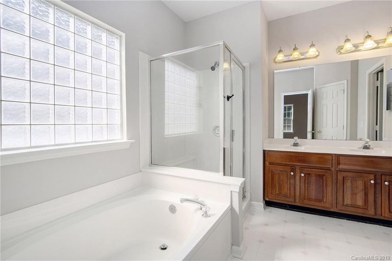 1420 Whitman Dr, Concord, NC 28027