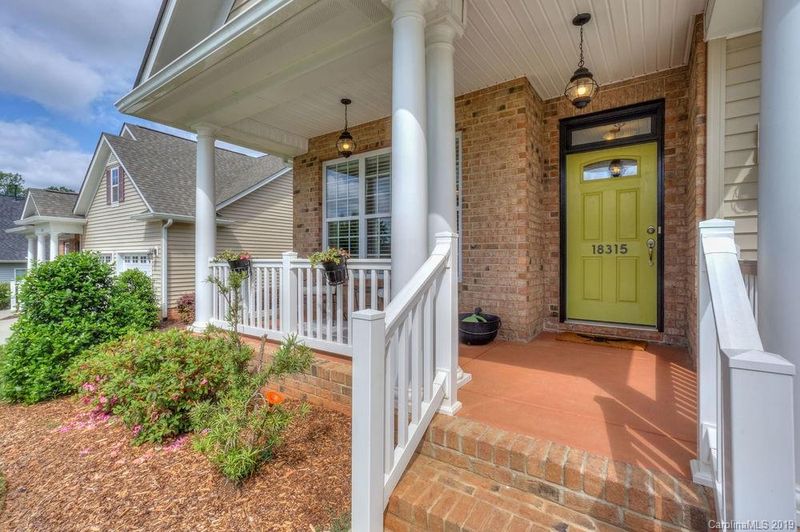 18315 Glenealy Dr, Cornelius, NC 28031