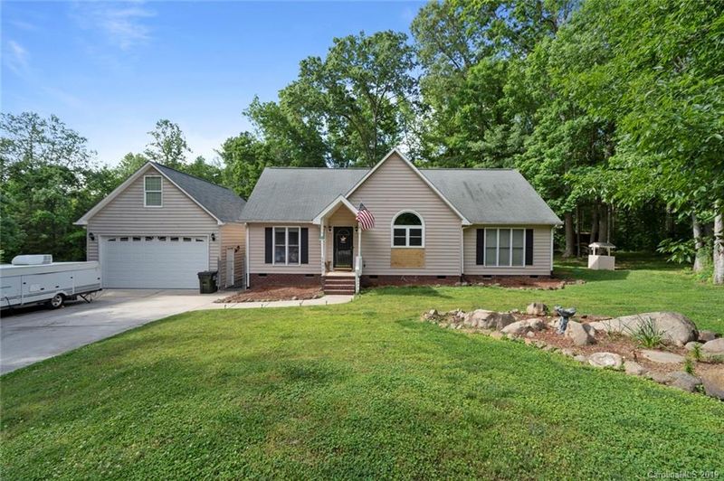 1452 Dove Landing Rd, York, SC 29745