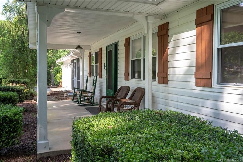 3376 Oak Ridge Cir, Lincolnton, NC 28092