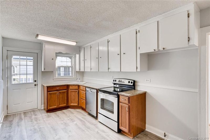 509 Clay St S, Gastonia, NC 28052