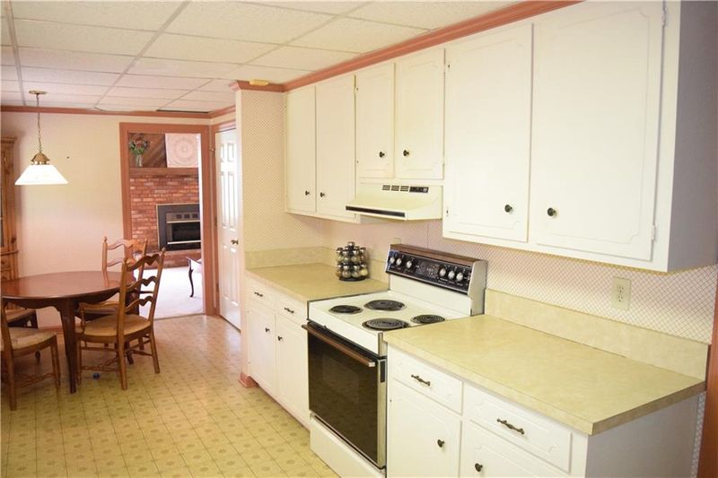 2665 Cedar St, Conover, NC 28613