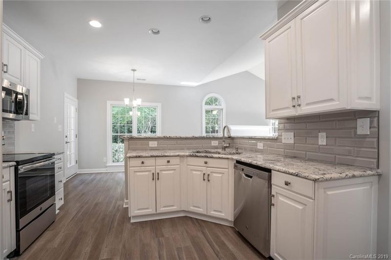 7026 Walton Heath Ln, Charlotte, NC 28277
