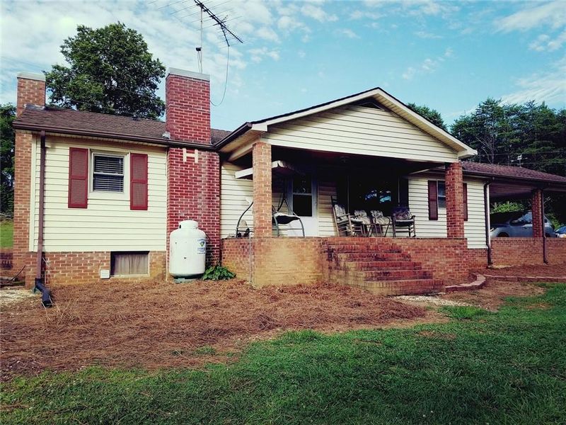 8948 Mull Rd, Vale, NC 28168