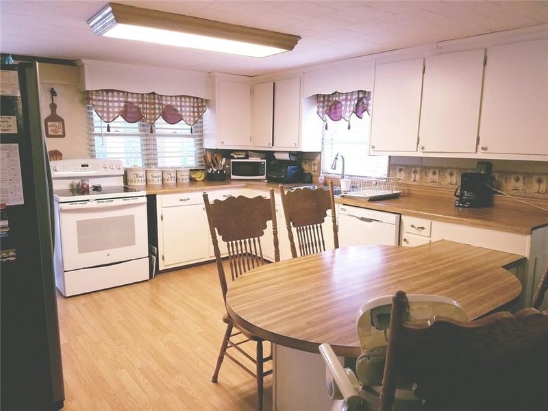 8948 Mull Rd, Vale, NC 28168