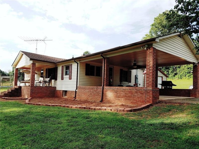 8948 Mull Rd, Vale, NC 28168