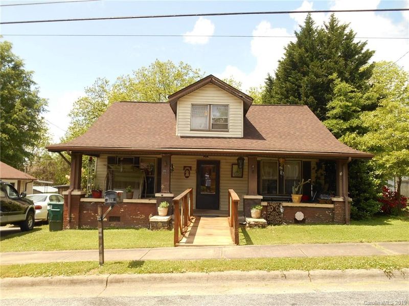 320 Cline Ave, Newton, NC 28658