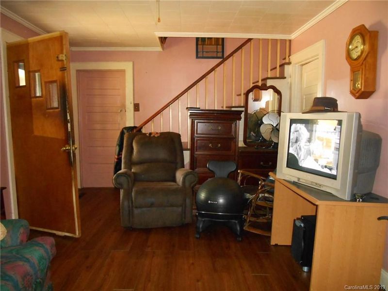 320 Cline Ave, Newton, NC 28658