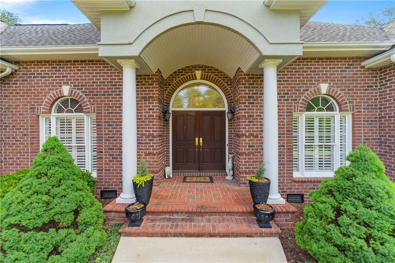 3775 Pinecrest Dr NE, Hickory, NC 28601