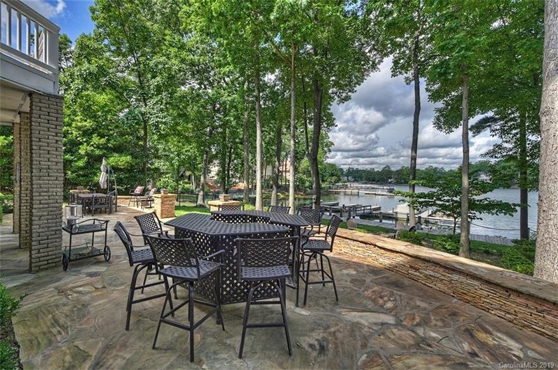 18817 Coveside Ln, Cornelius, NC 28031