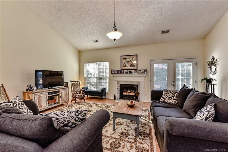 11124 Clayford Rg, Charlotte, NC 28215