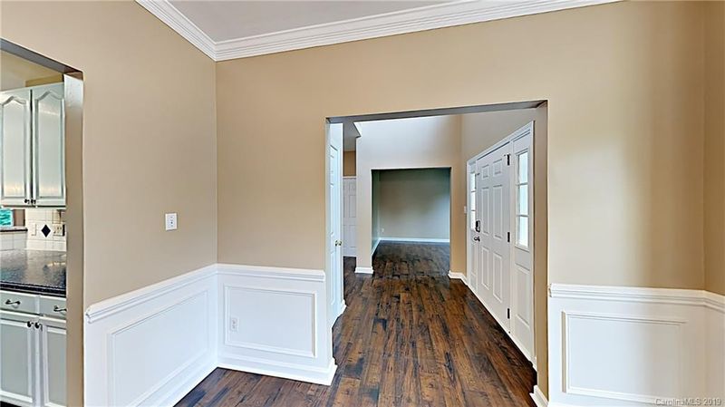 1809 Gatebrook Ct, Matthews, NC 28105