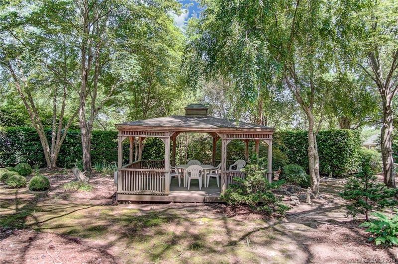 6123 Greystone Dr, Weddington, NC 28104