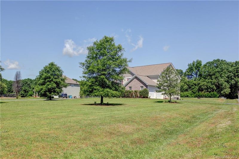 5318 Griffith Rd, Monroe, NC 28112
