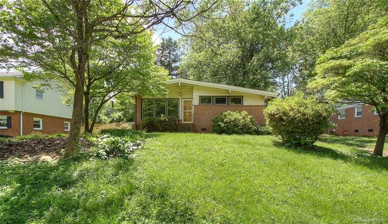 1438 Tarrington Ave, Charlotte, NC 28205
