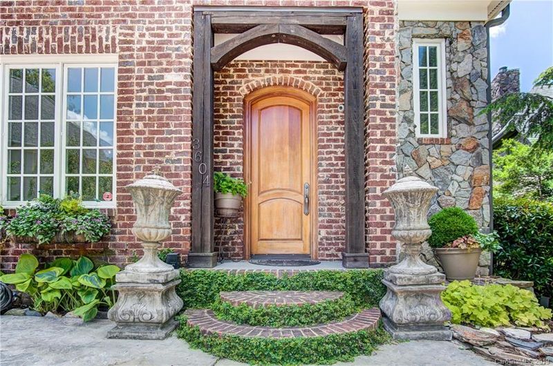 3604 Hennessy Pl, Charlotte, NC 28210