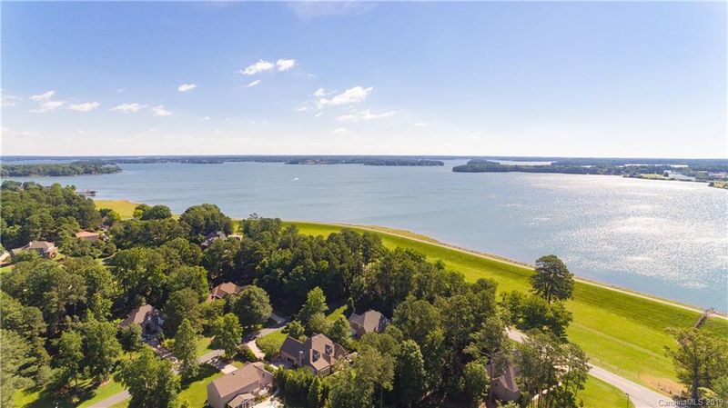 7976 Glen Abbey Cir, Stanley, NC 28164