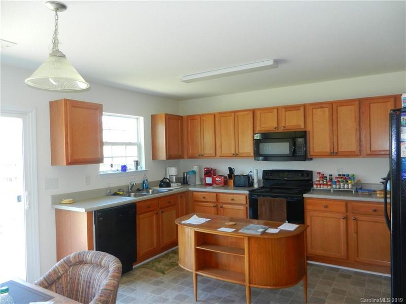 709 Overlook Rd, Lowell, NC 28098