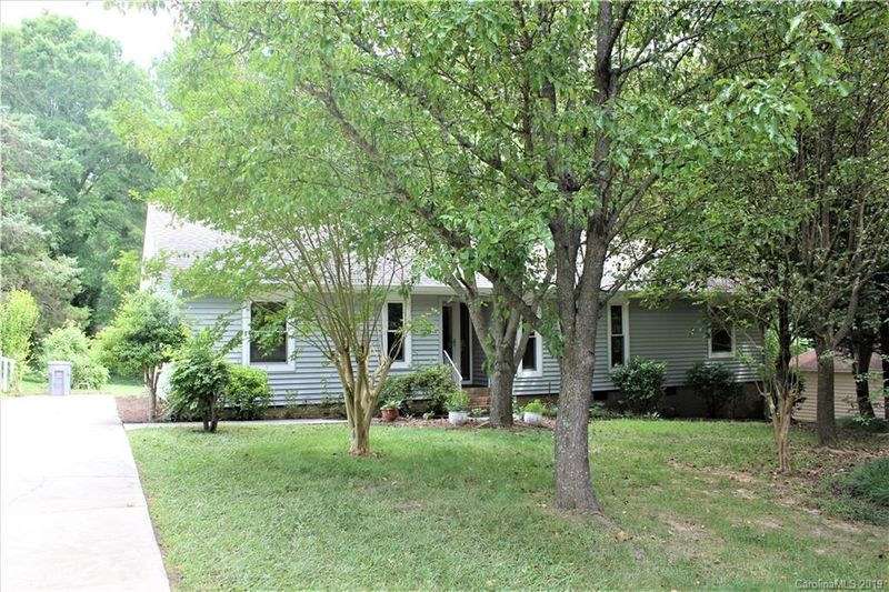 3010 Studley Rd, Charlotte, NC 28212