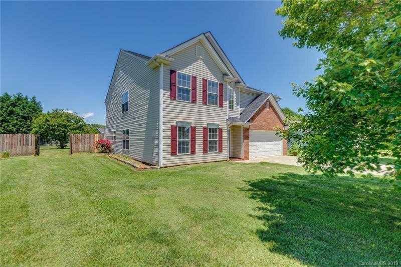 505 Danfield Dr, Clover, SC 29710