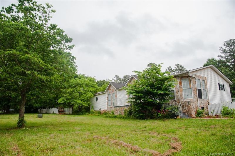 3385 Roundcliff Dr, Concord, NC 28025