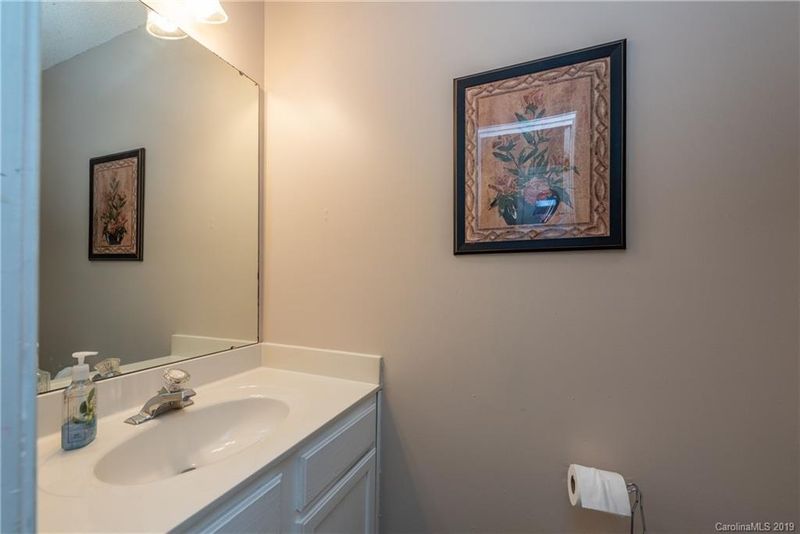 3440 Fairmeadow Dr, Lancaster, SC 29720