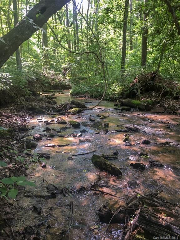 100 Mathis Dr, Union Grove, NC 28689