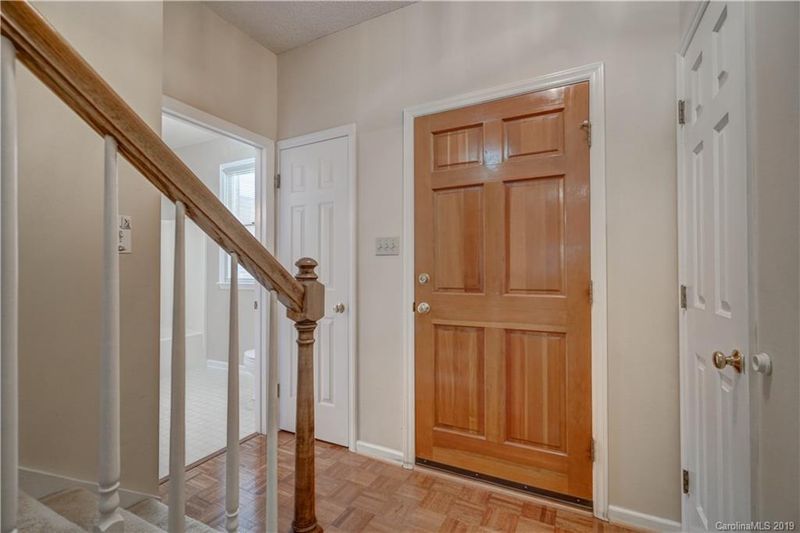19972 Oak Leaf Cir, Cornelius, NC 28031