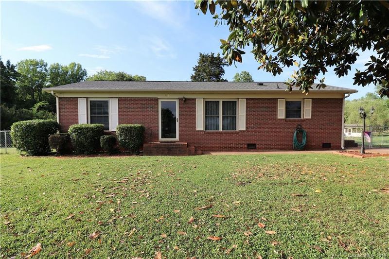 112 Mountain View Rd, Bessemer City, NC 28016