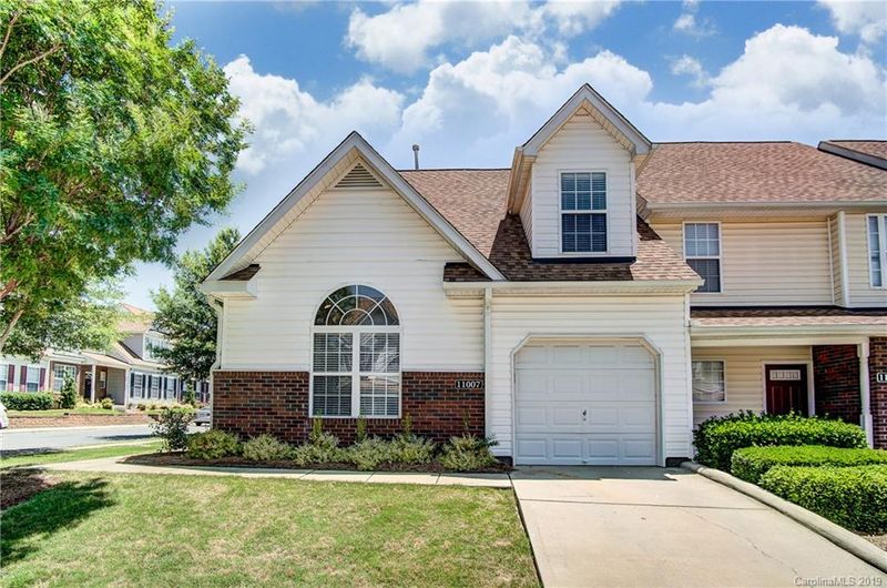 11007 Alderbrook Ln, Charlotte, NC 28270