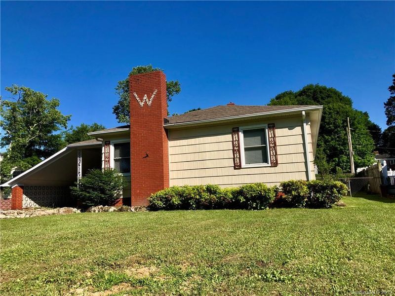 205 Westview Dr, Lincolnton, NC 28092