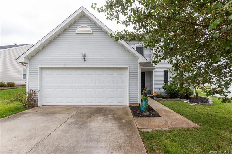 4112 Dover Downs Dr, Charlotte, NC 28216