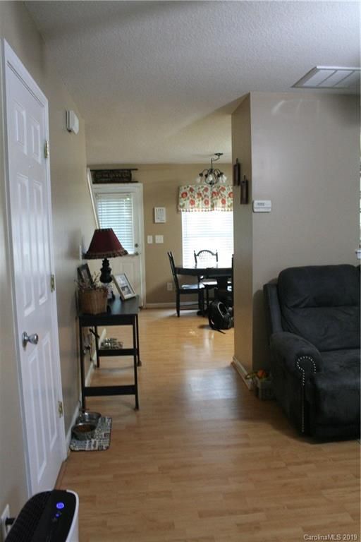 9 Riverside St, Lowell, NC 28098