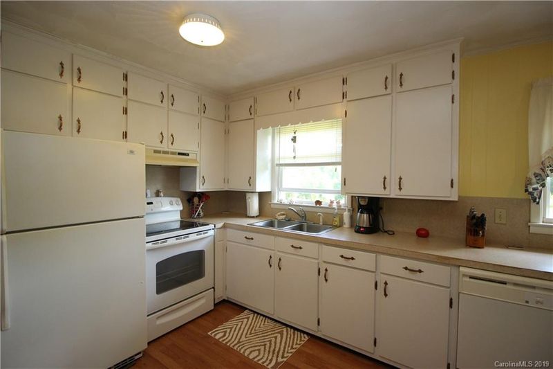 7902 Winalda Ave, Sherrills Ford, NC 28673