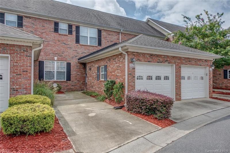 2426 Madeline Meadow Dr, Charlotte, NC 28217